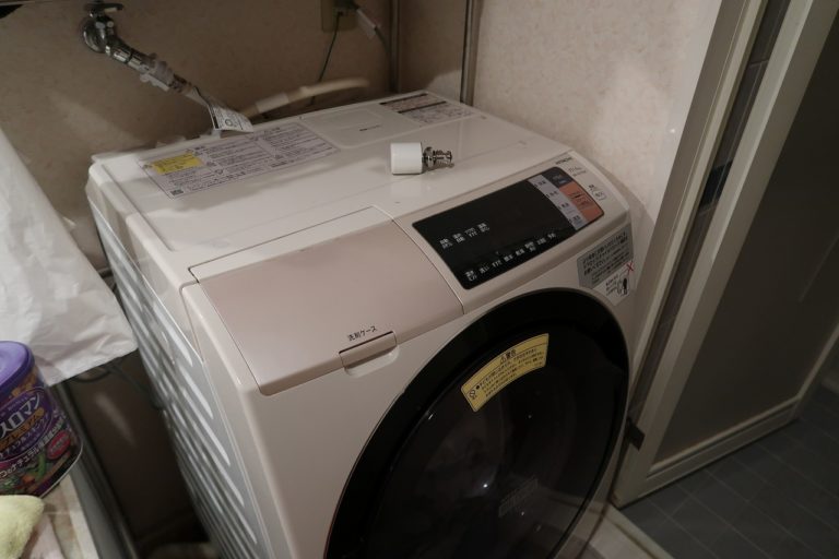 ドンっ！！ガンッ！！ 洗濯機の給水音が音が気になる。対策 居場所find